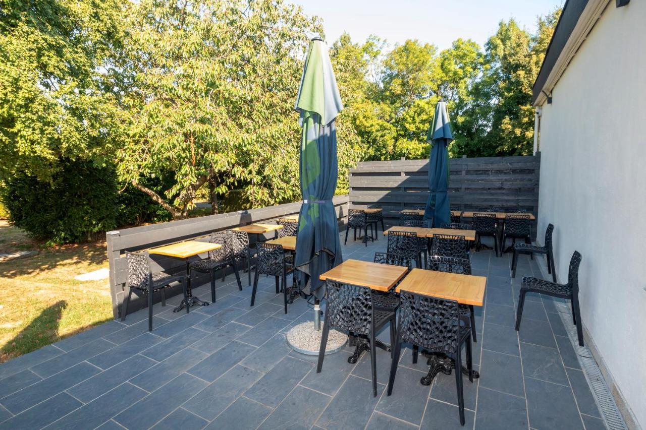 Hotel La Jalousie à Saint-Aignan-de-Cramesnil Extérieur photo